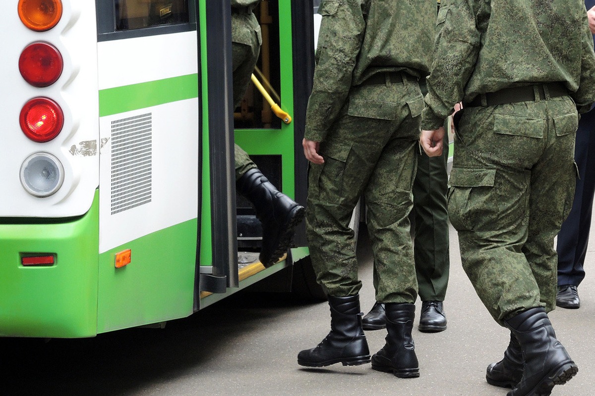 Пять человек проходят в Псковской области гражданскую альтернативную службу, заменяющую призыв в армию